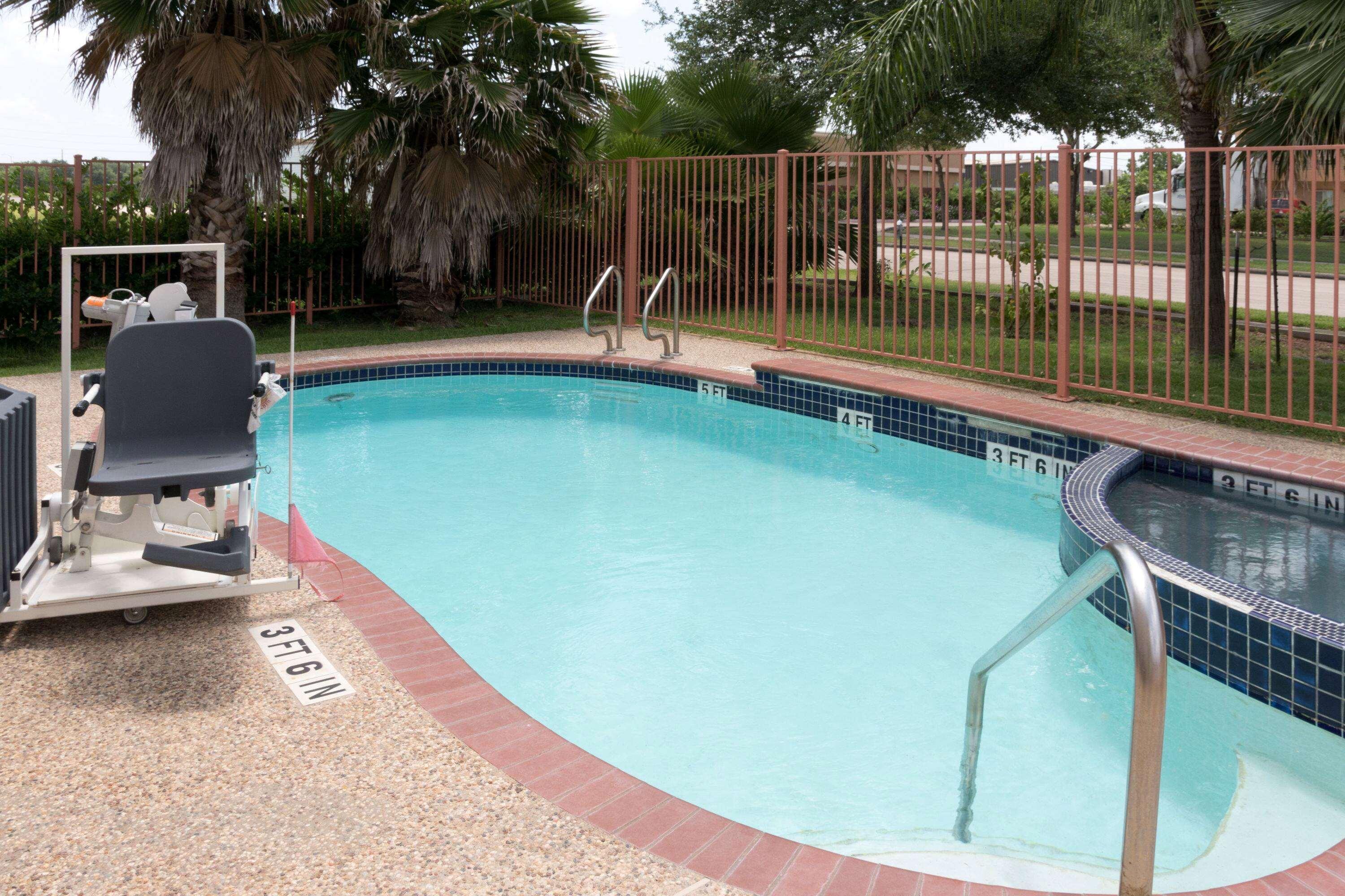 Hotel Super 8 By Wyndham Stafford Sugarland Area Exterior foto